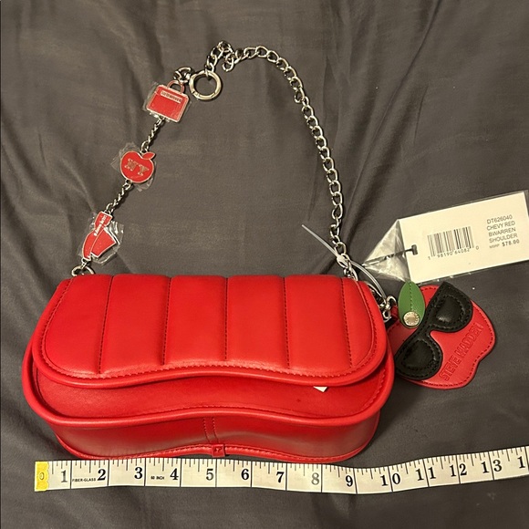 NWT Steve Madden apple 🍎 shoulder purse - Picture 1 of 4